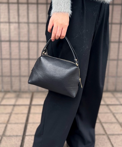 AULENTTI（オウレンティ） ショルダーバッグ バッグ 「AULENTTI