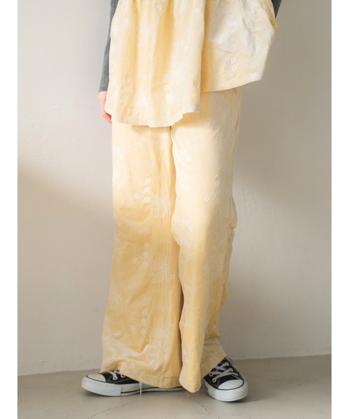 Ungrid（アングリッド） パンツ ベロア刺繍ラフパンツ レディース