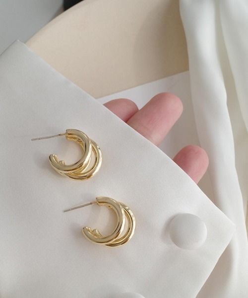 ピアス シンプルなのに上品なトリプルフープピアス レディース