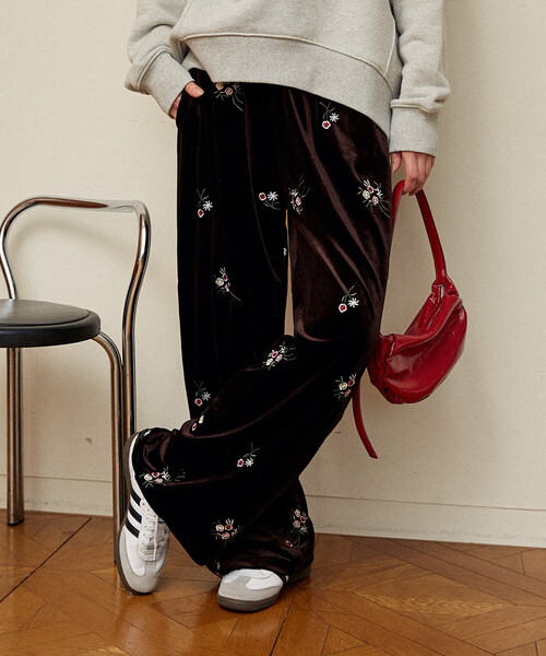 PUBLUX（パブリュクス） パンツ 花刺繍 ベロア イージーパンツ 限定