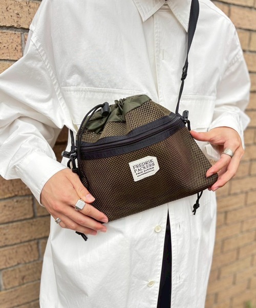 FREDRIK PACKERS（フレドリックパッカーズ） ショルダーバッグ バッグ