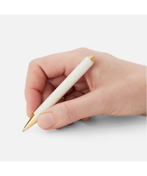 MONTBLANC（モンブラン） ペン ヘリテイジ ルージュ＆ノワール ”ベビー