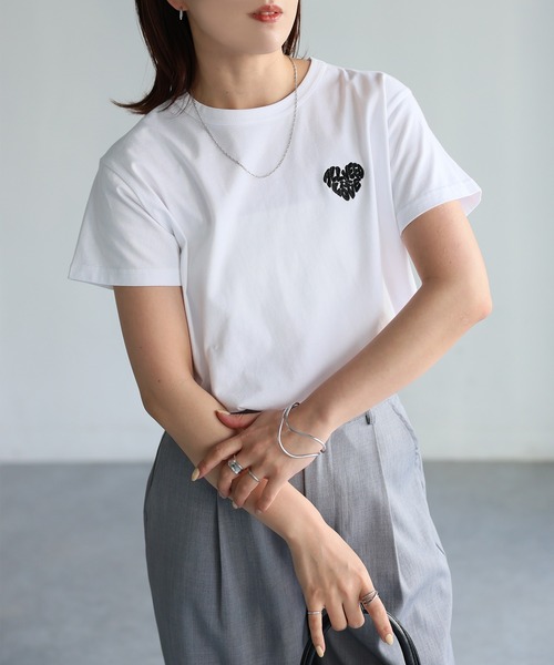 Riberry（リベリー） tシャツ ハートロゴラメ刺繍コンパクトTシャツ