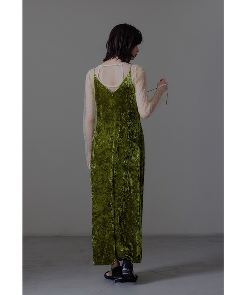 niana（ニアナ） ドレス カーブスクエアベロアドレス 無地 スタッズ