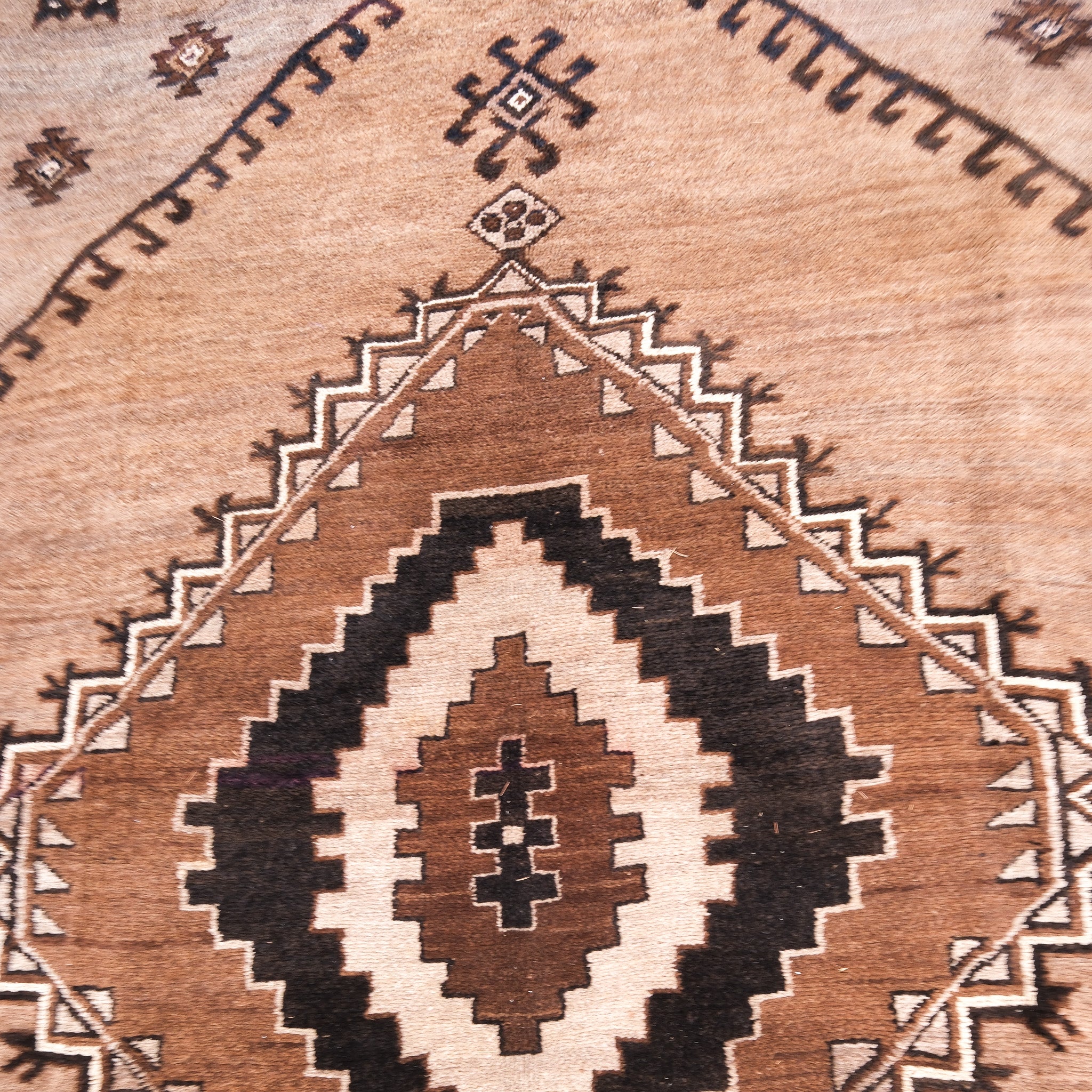 卍 antique 絨毯 ① 卍 卍 antique 絨毯 ① 卍