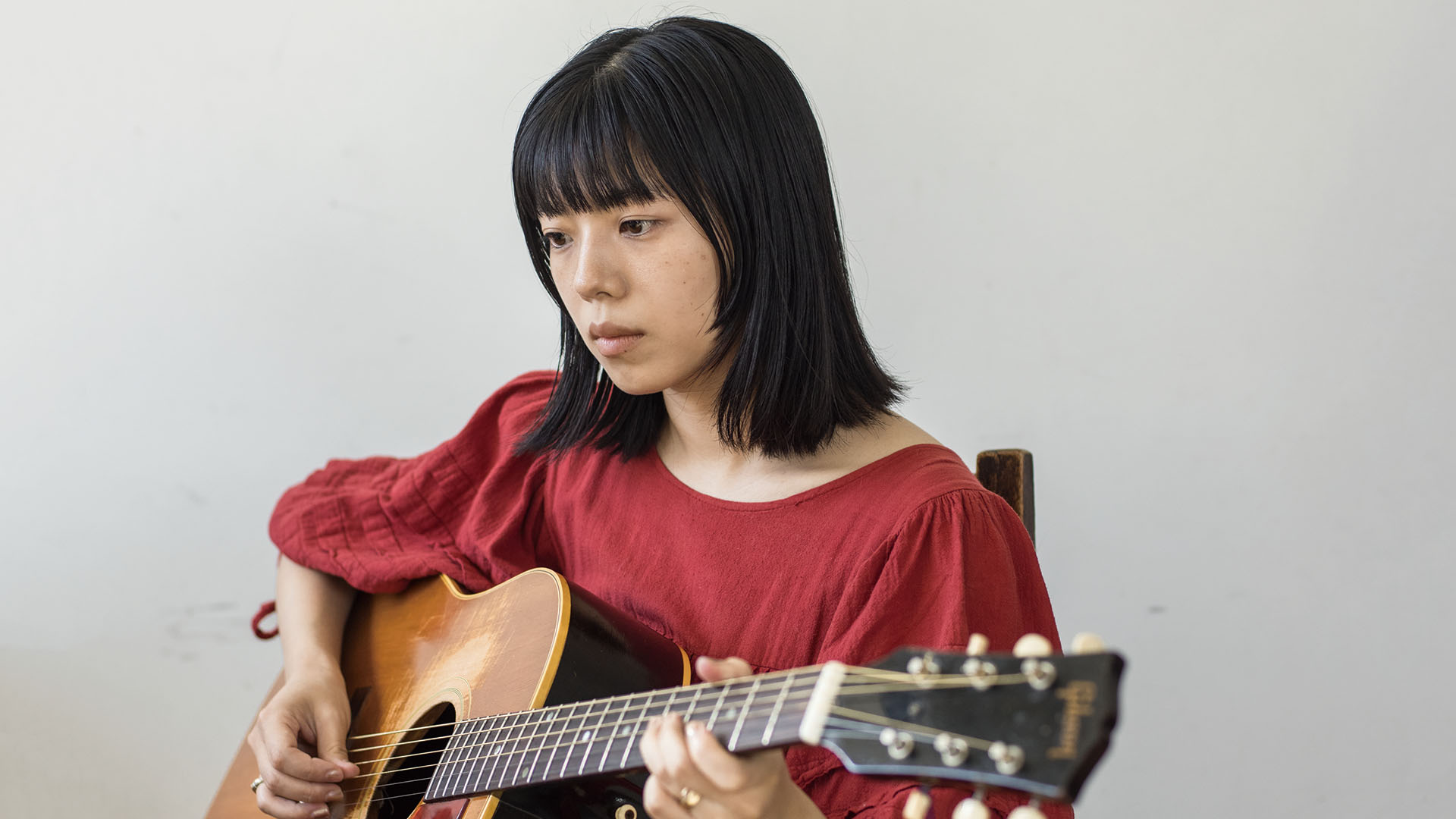 カネコアヤノが語る、Gibson J-50を愛用する理由｜AGM GUITAR GRAPH