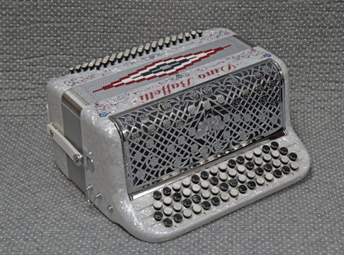 作品例 軽量7.2㎏ でダイナミックな音 PARIS I も自在にカスタム