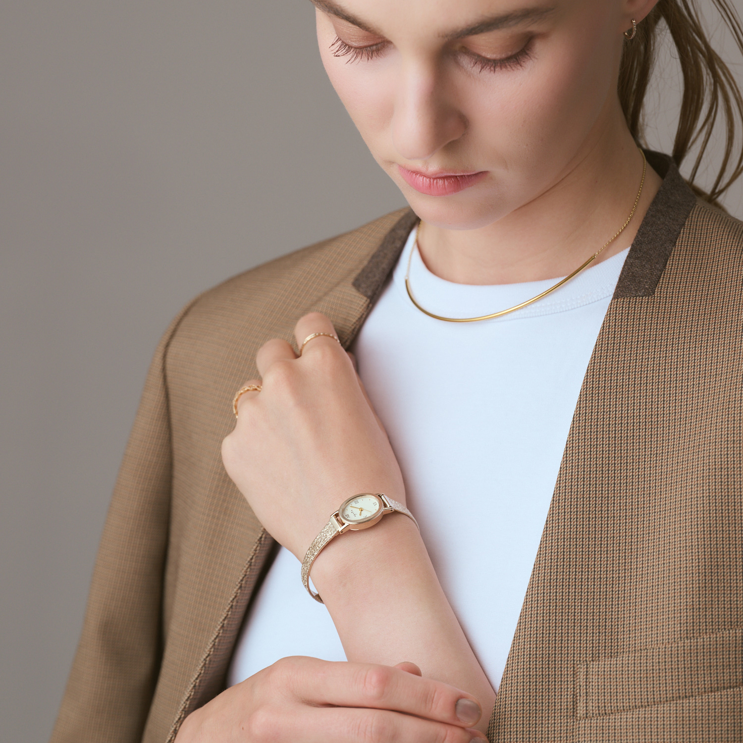 オーバルフェイスウォッチ／ブラウンゴールド｜時計｜アガット 公式