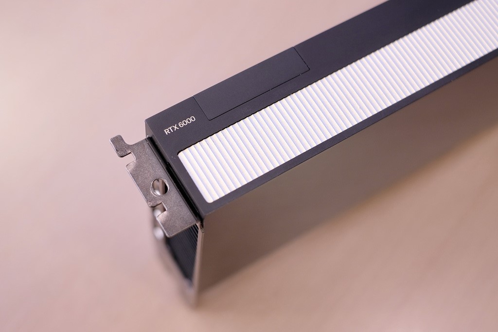 超ハイエンド機能プロフェッショナルグラフィックス - Advantech