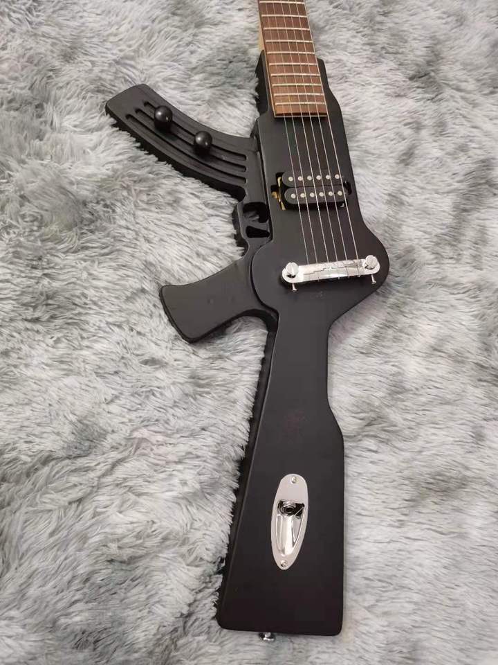 AK-47 カスタム マシンガンタイプ エレキギター 純正ハードケース付き