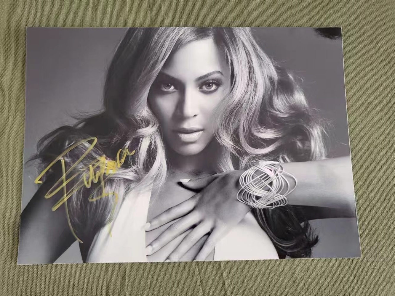 Beyoncé 本物☆鑑定書付き☆ビヨンセ 直筆サイン！！！激レア 2025年