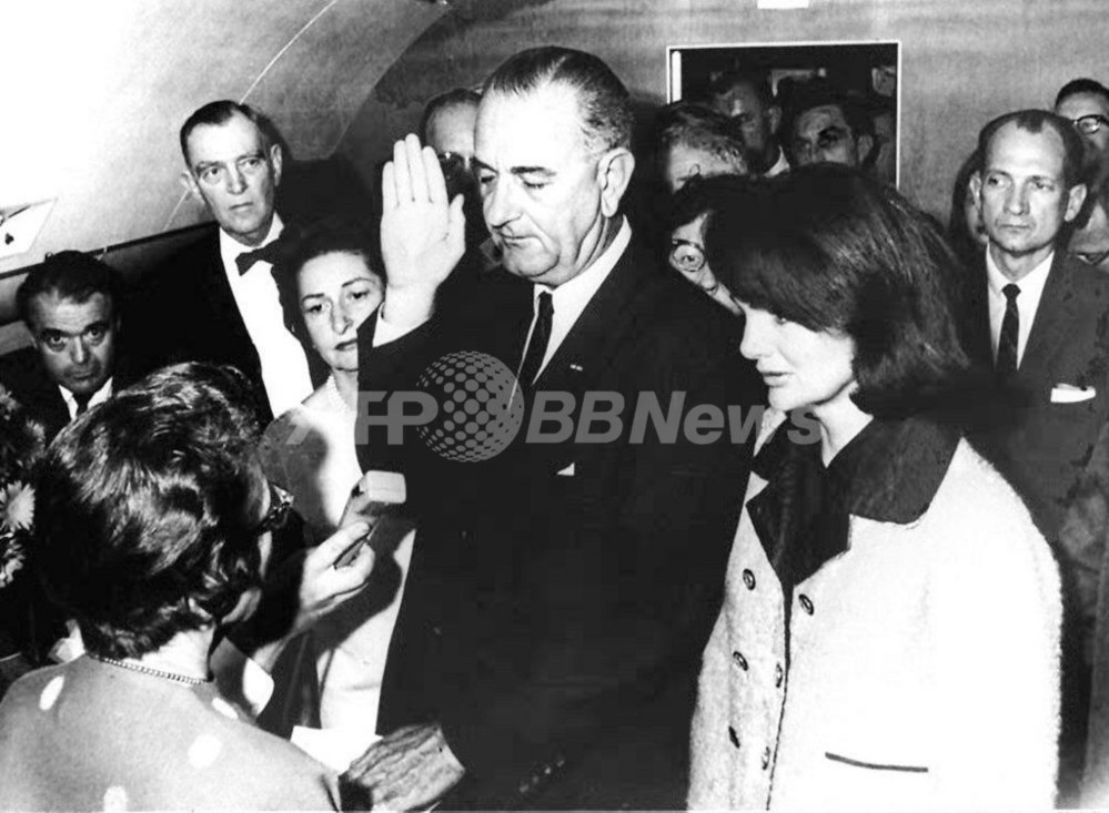 洋書☆ケネディ大統領【追悼30周年写真集】☆ジャクリーン夫人との