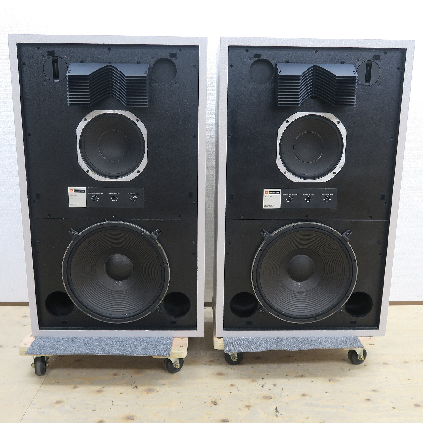 Cランク】ジェイビーエル JBL 4343 スピーカーペア @53421 / 中古