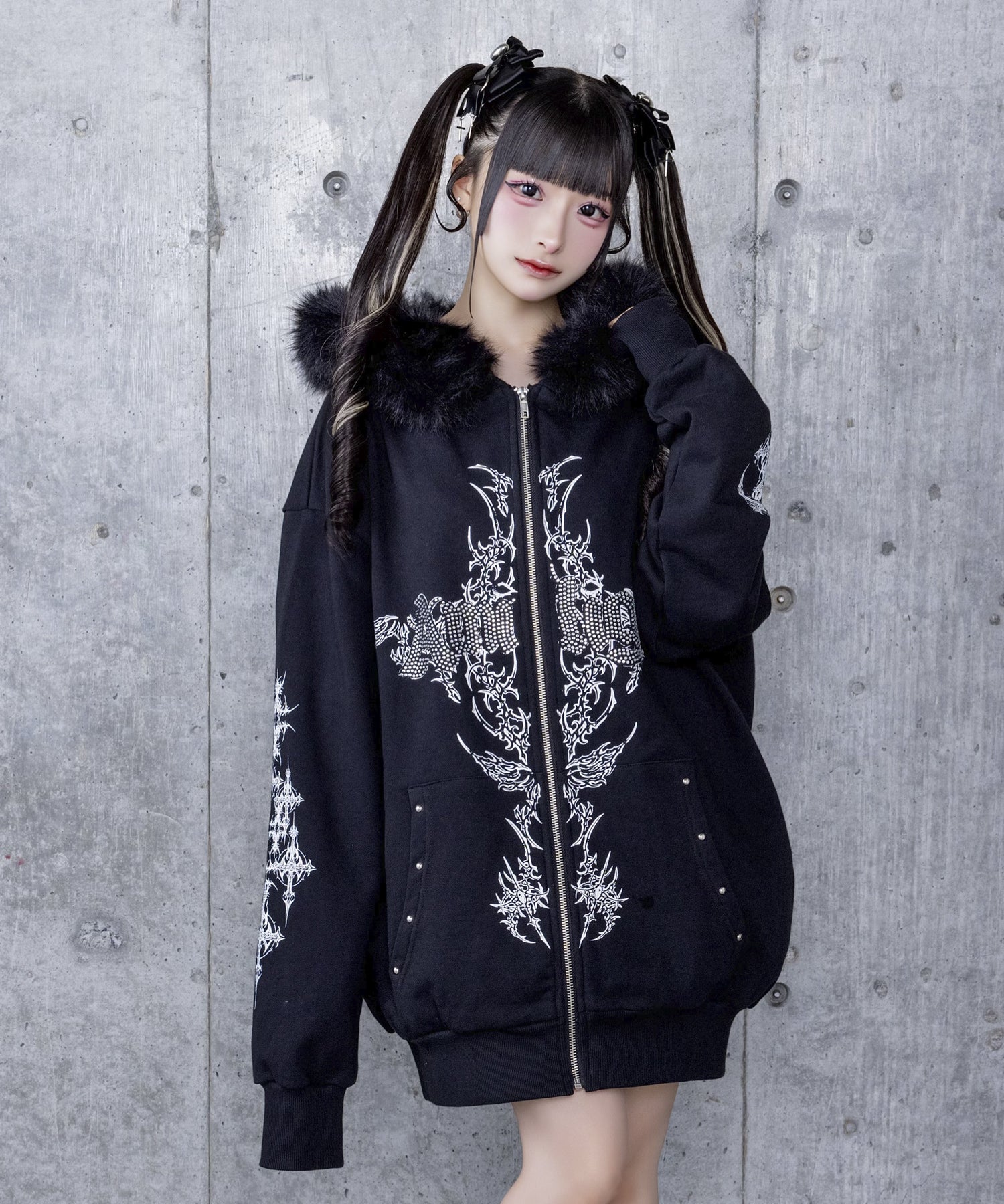 ファー付きAmiligeラインストーンZIPパーカー– A AM STUDIO