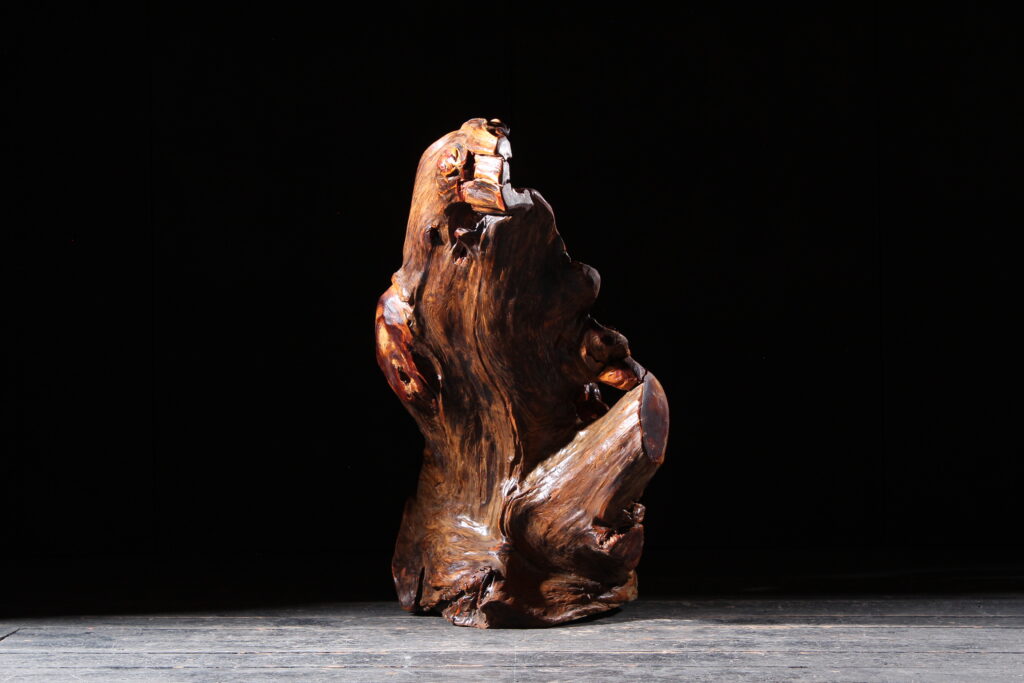 木彫りの馬群 | 赤富士竜市