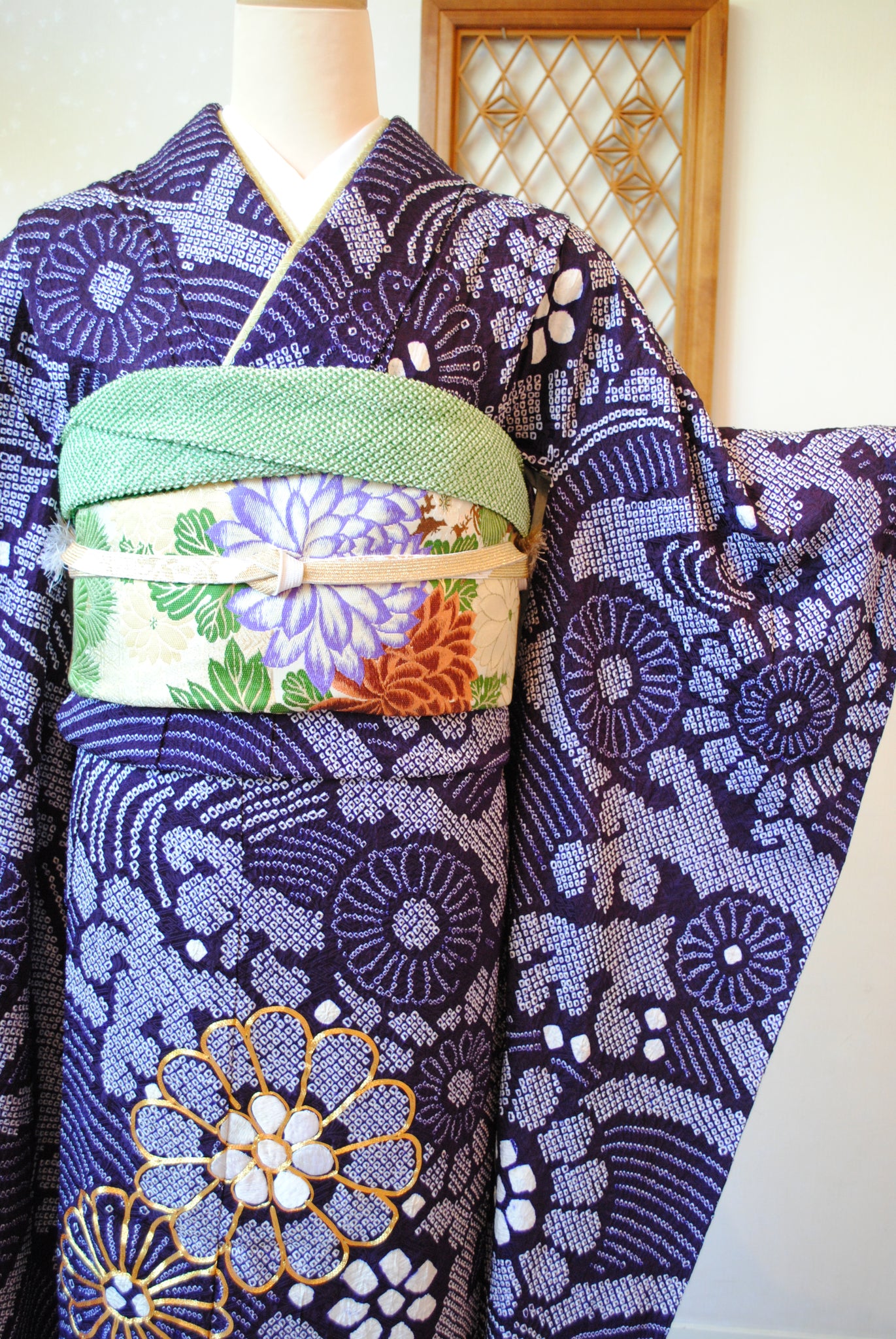 特選絞り染銀通し振袖◇辻ヶ花文様】黒に近い濃紺 紫