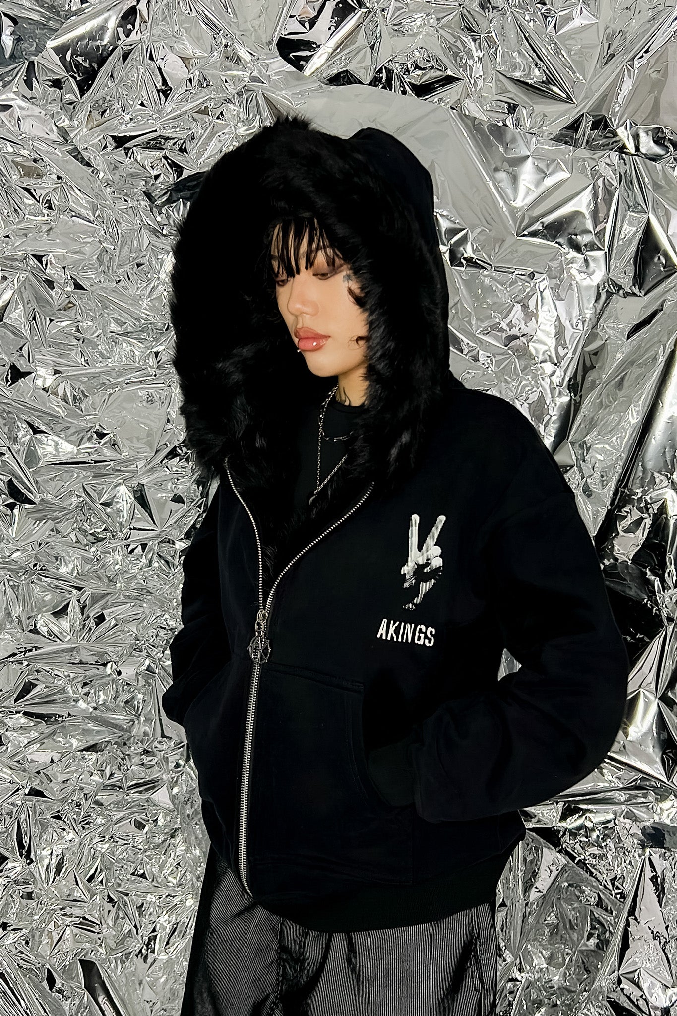 GENUINE MERINO FUR PEACE ZIP HOODIE | AKINGS