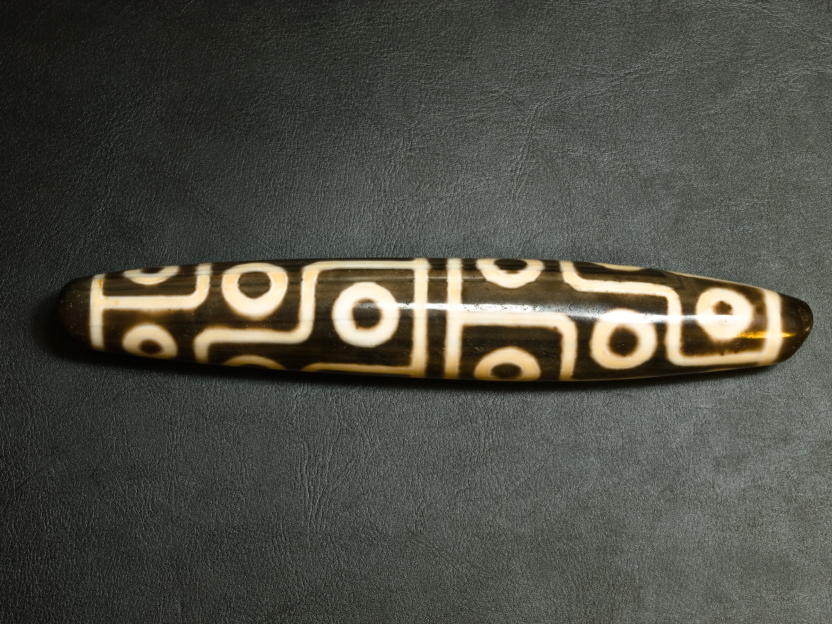 The Pure Dzi-18 eyes dzi beads 十八眼西藏天珠| Ahaina