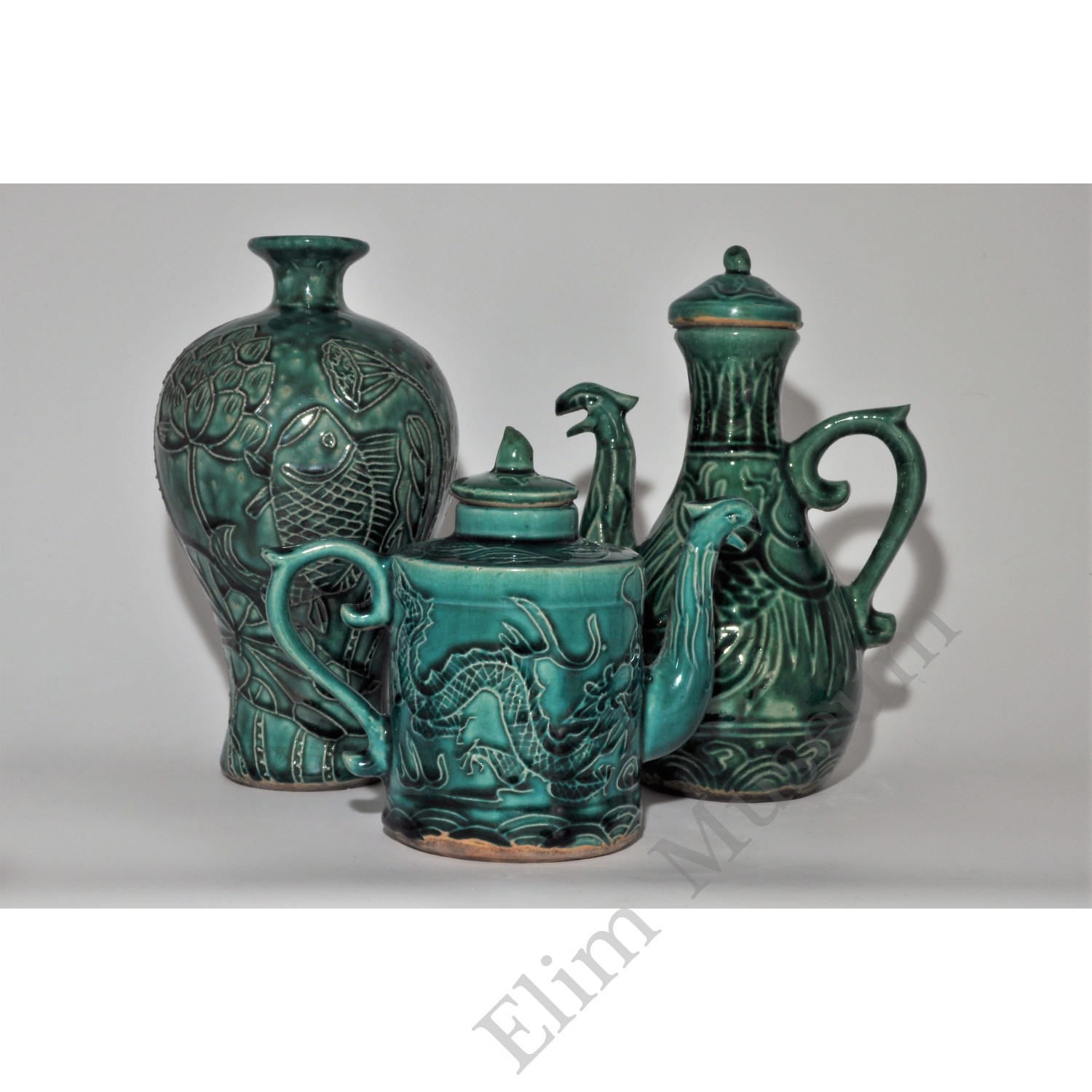 舶来品 希少 中国古磁 唐三彩 陽刻 手描き 蓮魚紋 筆添 筆洗 観賞皿 超