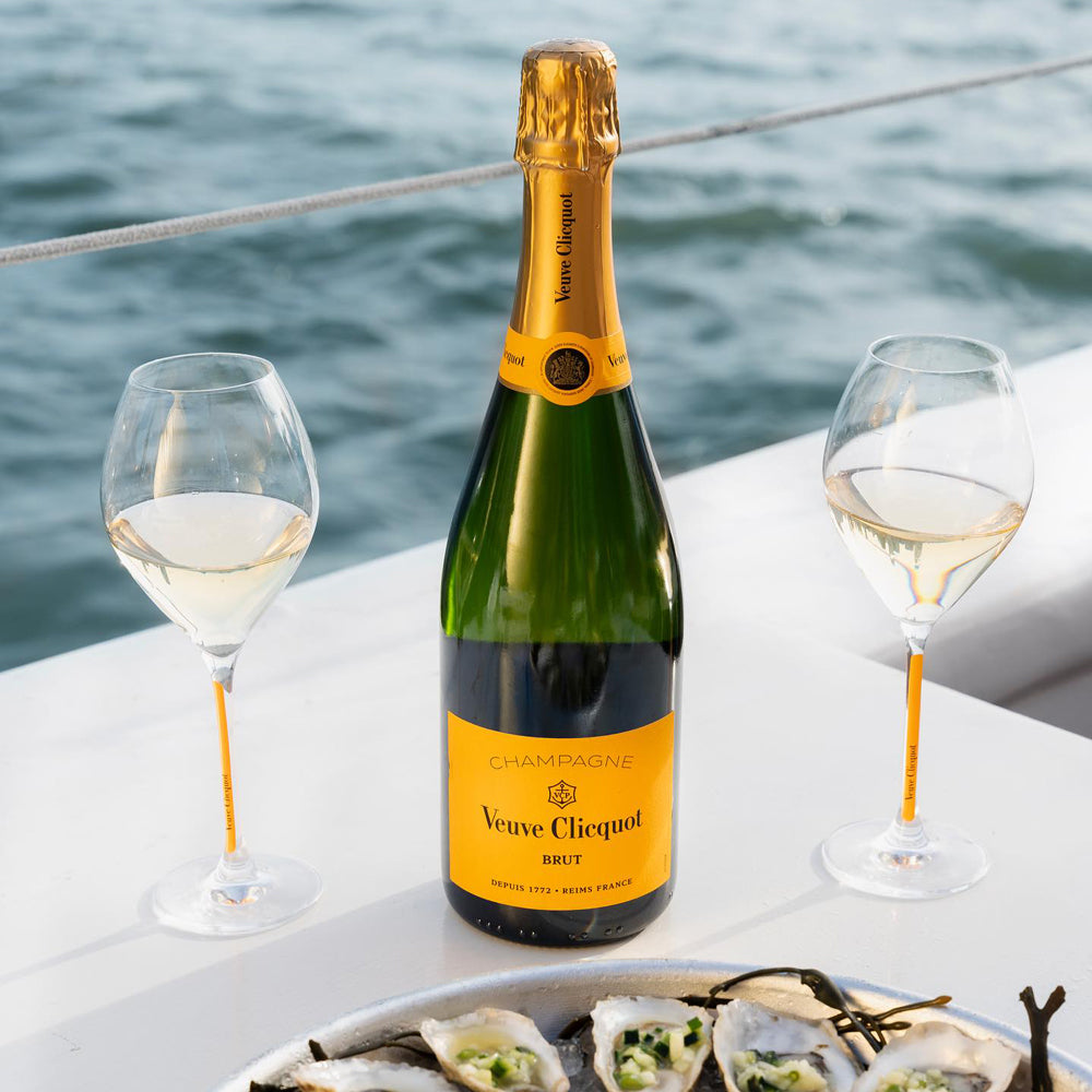 ヴーヴ・クリコ イエローラベル ブリュット 750ml(1本箱入り) – AOYAMA