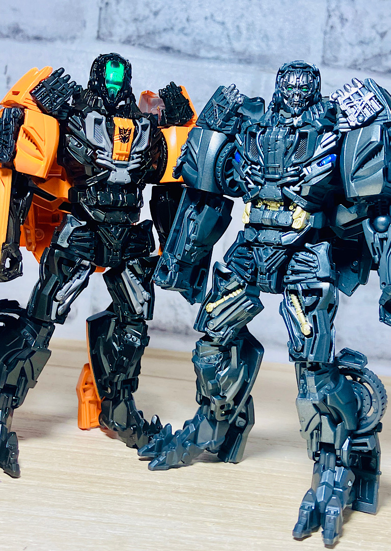 新品 未開封 トランスフォーマー SS-10 ロックダウン バウンティ