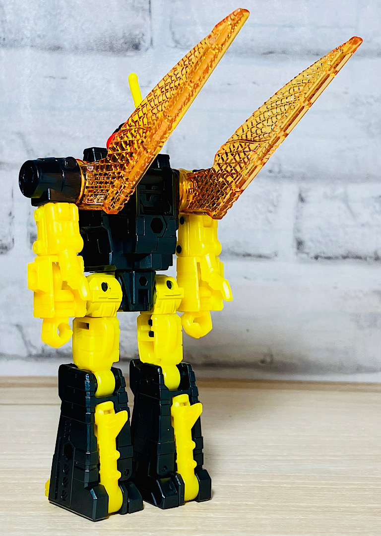 トランスフォーマー バズワージーバンブルビーワールドコライド ファン