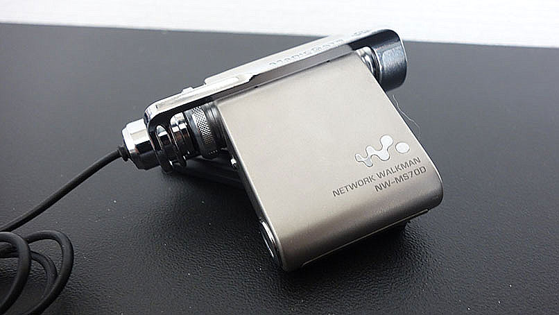 NW-MS70D (SONY) 2003年 | 古いハードに囲まれて since2011