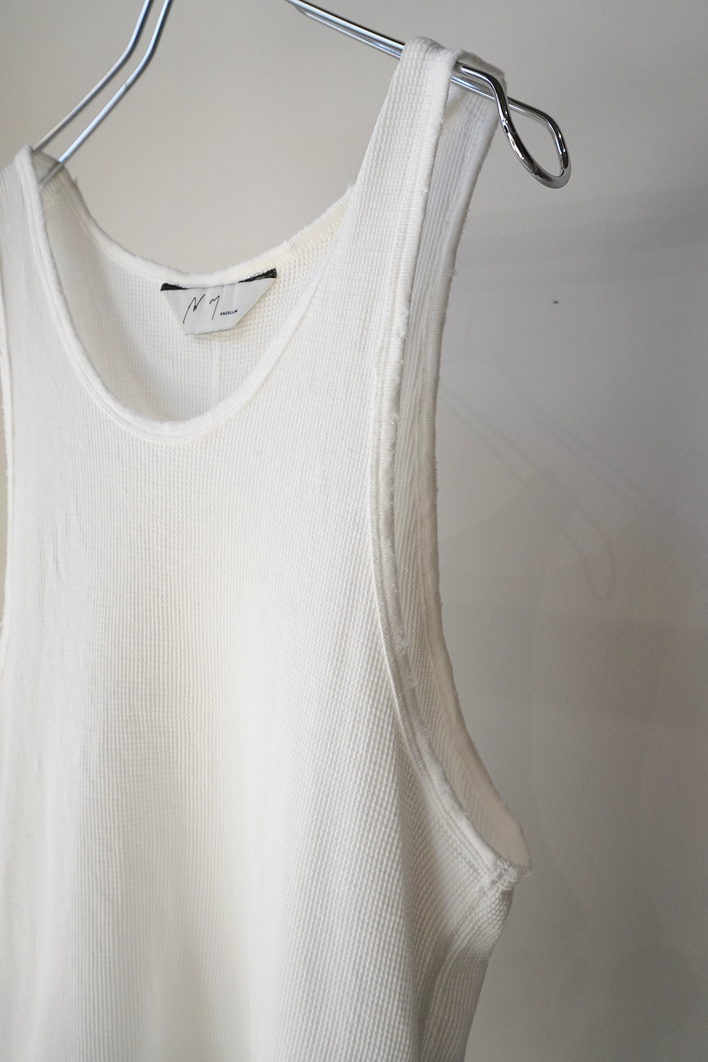 DAMAGE WAFFLE TANKTOP(WHITE) – ANCELLM