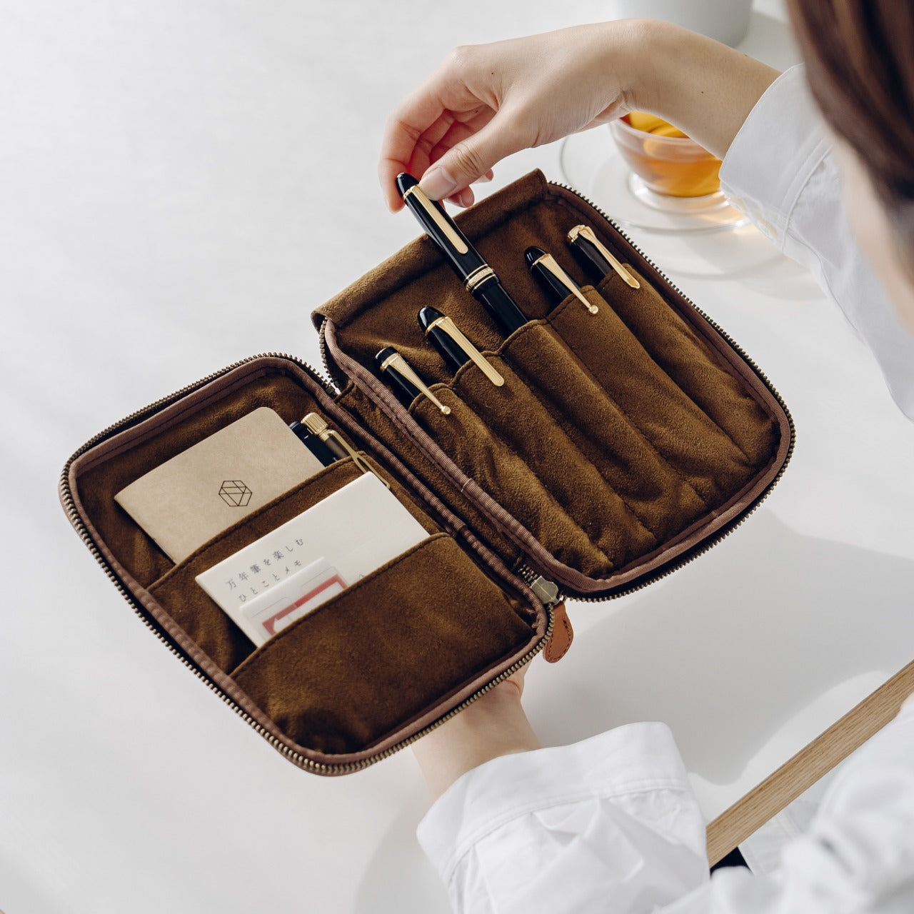 &Liebe（アンドリーベ）｜文房具が好きな人のためのレザーブランド