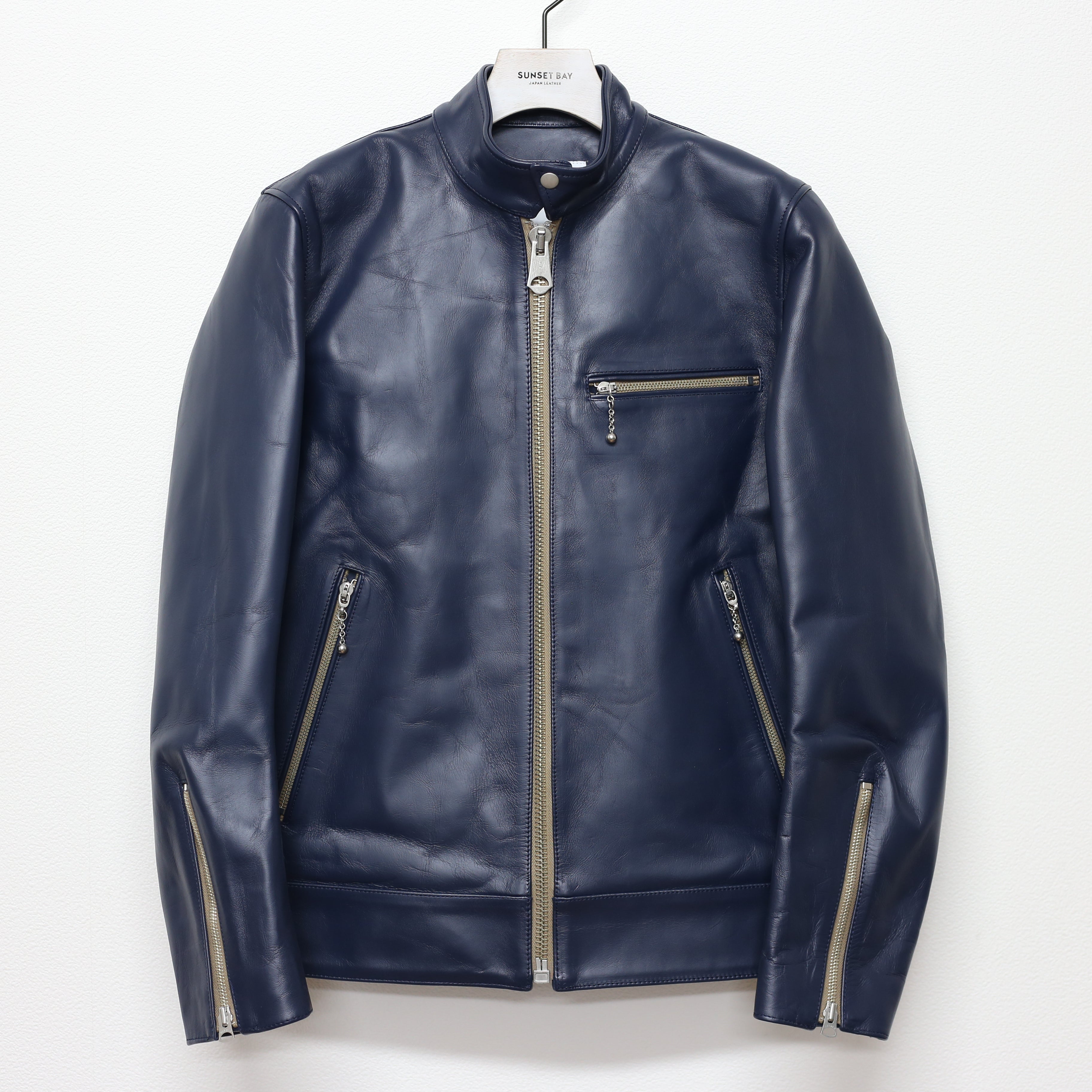 SUNSET BAY -CLYDE- NAVY HORSE HIDE – anemoscope