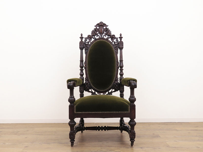 ハイバックのカーブドアームチェア（大型の肘掛け椅子） フランスの