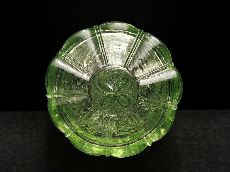 アンテイーク ウランガラス製の四角小物入れ ヴァセリン ガラス