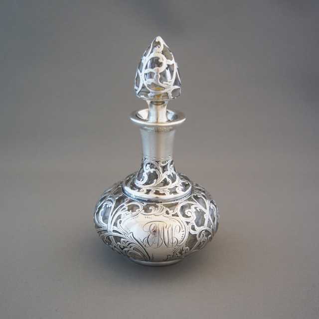 シルバーオーバレイ「銀装飾 香水瓶」《アンティックかとう》
