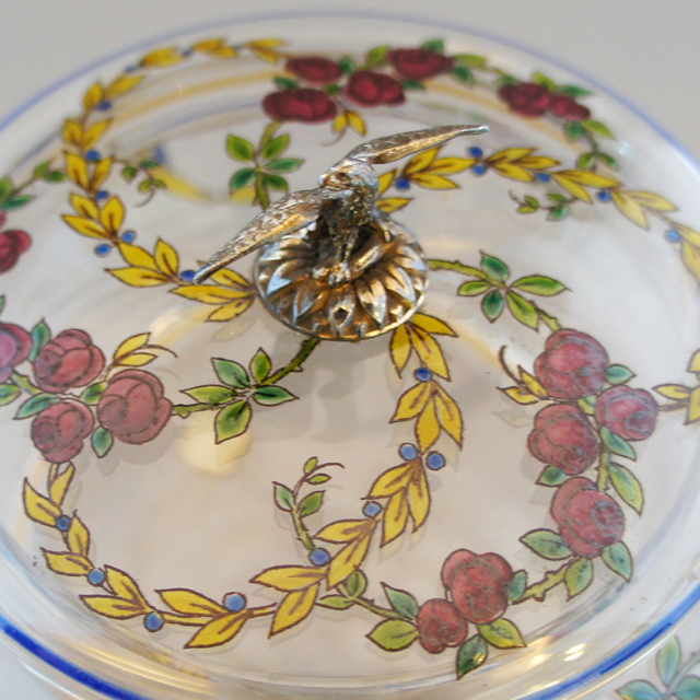 オールドバカラ「エナメル装飾 薔薇文様 蓋物」《アンティックかとう》