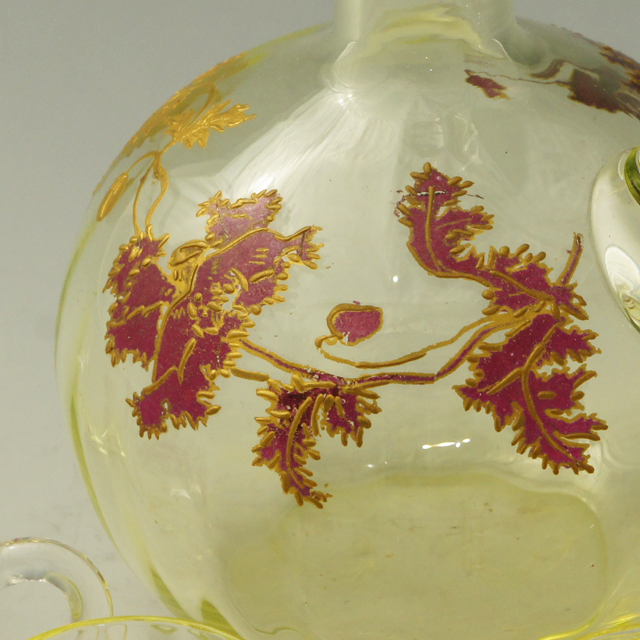 オールドバカラ「ウランガラス 赤エナメル彩 リキュールセット（ボトル