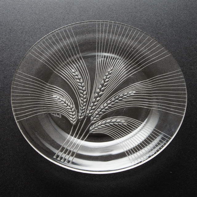 感謝セール ラリック イヤープレート 花 クリスタルガラス 飾り皿