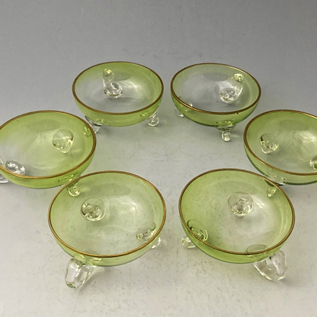 骨董 時代プレスガラス ライムグリーン 切子調 菓子器 ボンボン入れ