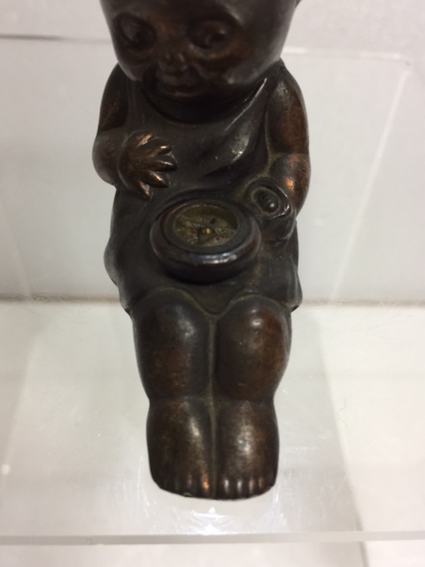 戦前☆キューピー 方位磁石付 アンチモニー 人形 5．8cm 90g