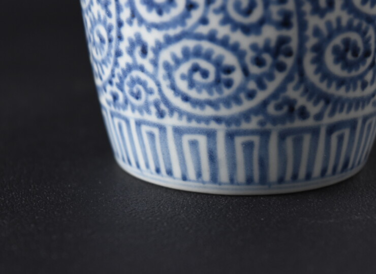 古伊万里 染付 蛸唐草 蕎麦猪口 - 生活骨董と古布のアンティーク