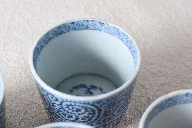 伊万里焼染付たこ唐草図蕎麦猪口 5個 [B31559] 伊万里焼染付たこ唐草図