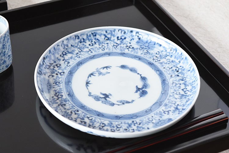 古伊万里 染付 七寸皿 江戸時代 花唐草 五弁花 骨董 金