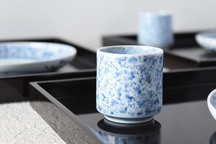 CM77】古伊万里 青磁 染付 猪口 四客 陶芸 湯呑 酒器 小鉢 向付 懐石