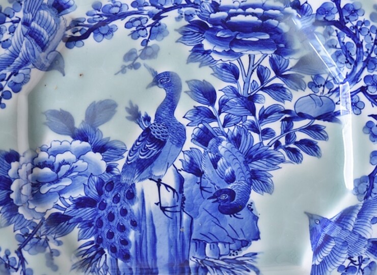 旧家蔵出し品 古伊万里 古い大皿 梅に牡丹花 雉 梶忠製 縁起物 飾り皿