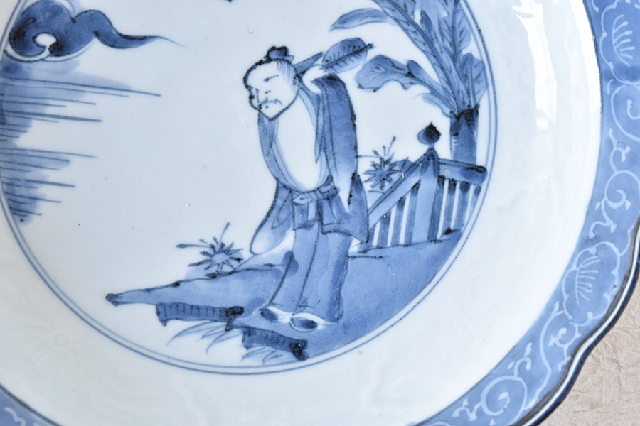 古伊万里 染付 芭蕉 人物図 輪花型大皿 - 生活骨董と古布の