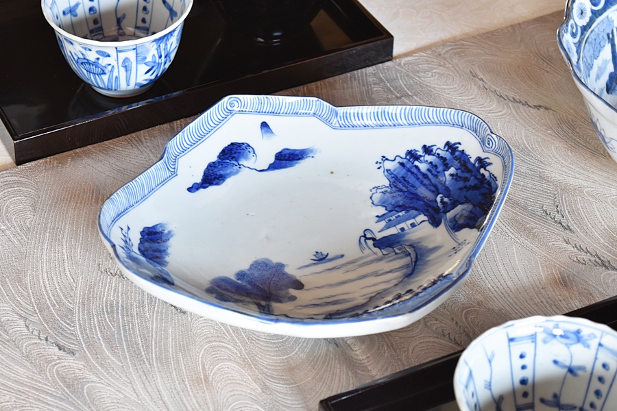 古伊万里 染付 山水舟風景画 太明成化年製文 菱形変形皿 - 生活骨董と