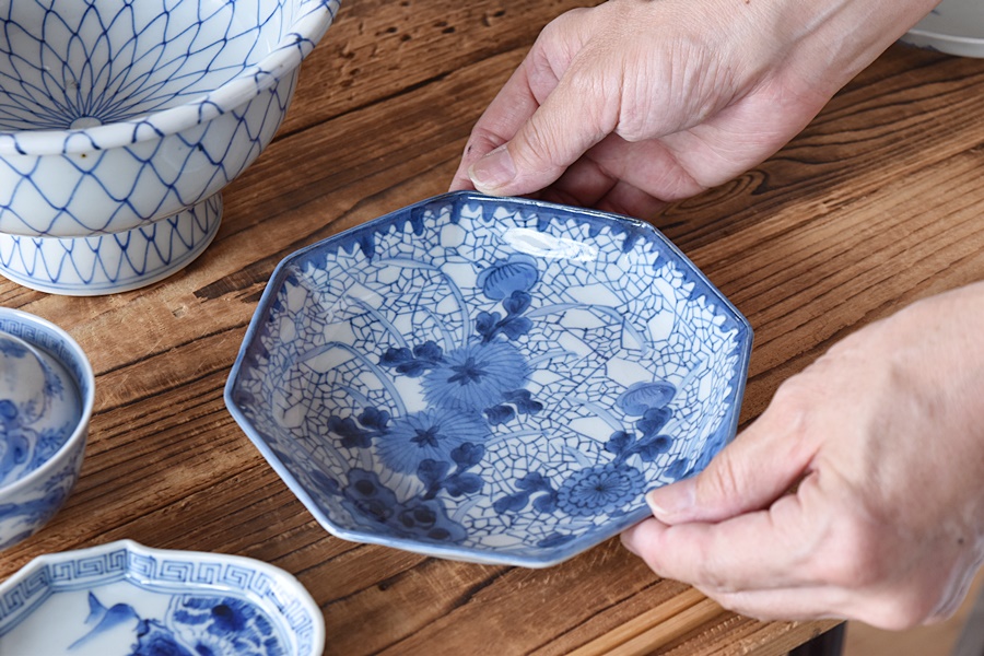 珍品！【印判 菊尽くし文様 四段角重】伊万里 珍品！【印判 菊尽くし