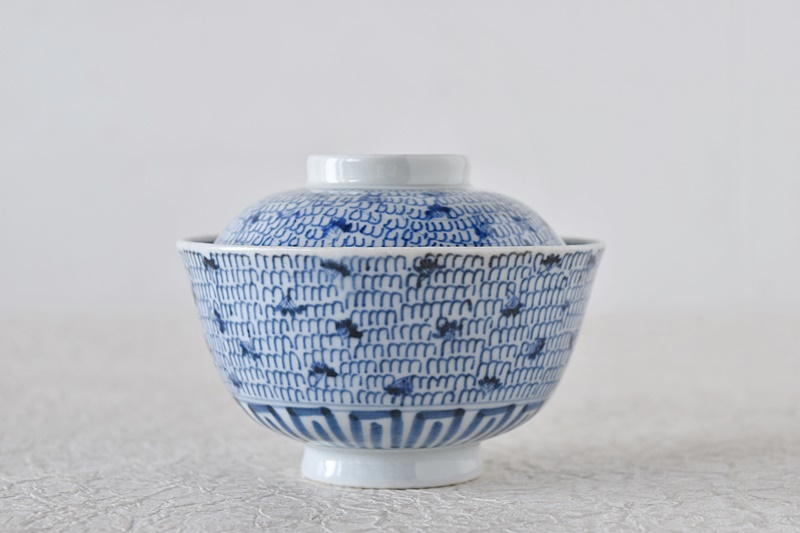 古伊万里 染付 微塵唐草 蓋付茶碗 - 生活骨董と古布のアンティーク