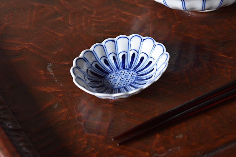 染付 菊型向付 京焼 小 豆小鉢 豆皿 - 生活骨董と古布のアンティーク