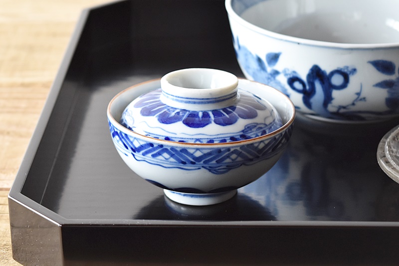 苺大福 骨董 蓋茶碗 青地4つ 朱地2つ 合計6つ 苺大福 骨董 蓋茶碗 青