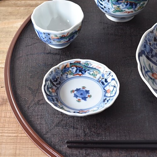 伊万里 染錦 通り物 柿右衛門様式 雲龍草花模様 輪花型 豆皿 - 生活